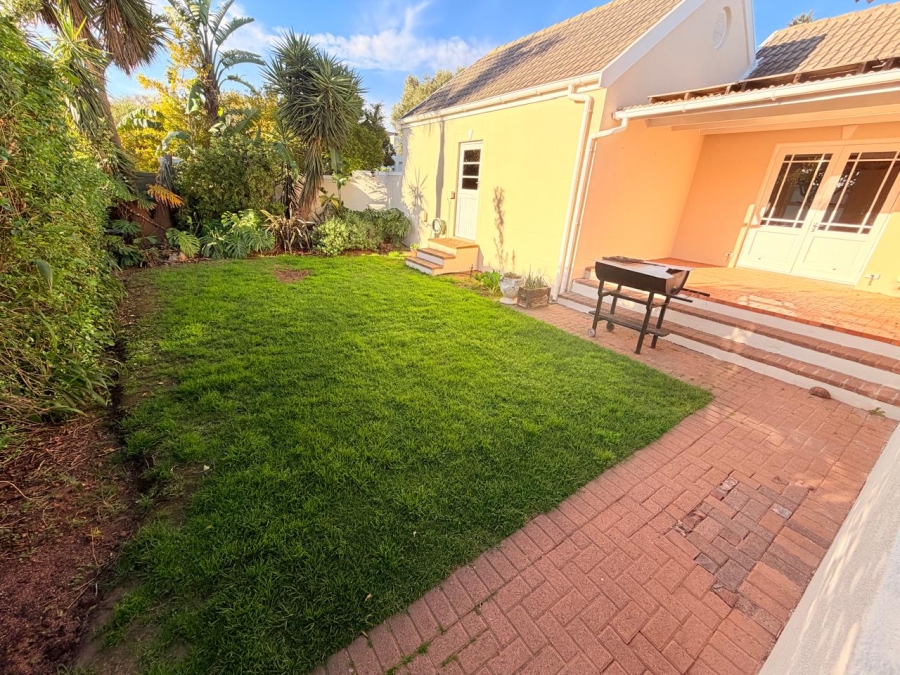 To Let 3 Bedroom Property for Rent in Pinehurst Western Cape